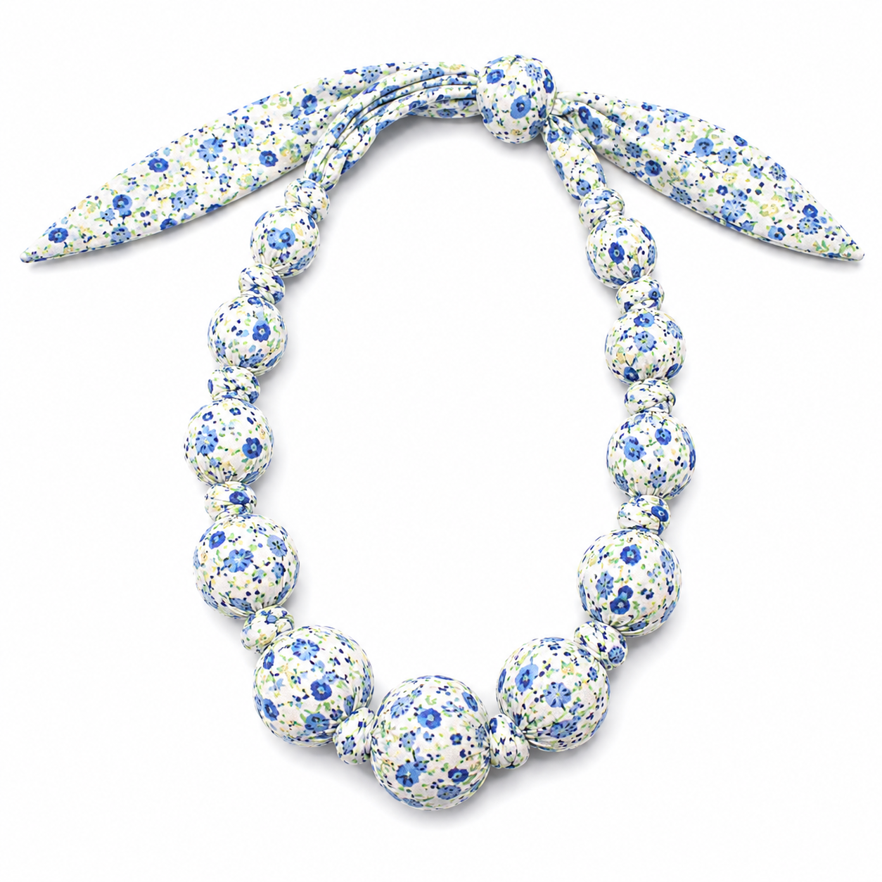 Beaded Neacklace قلب من كور خشب