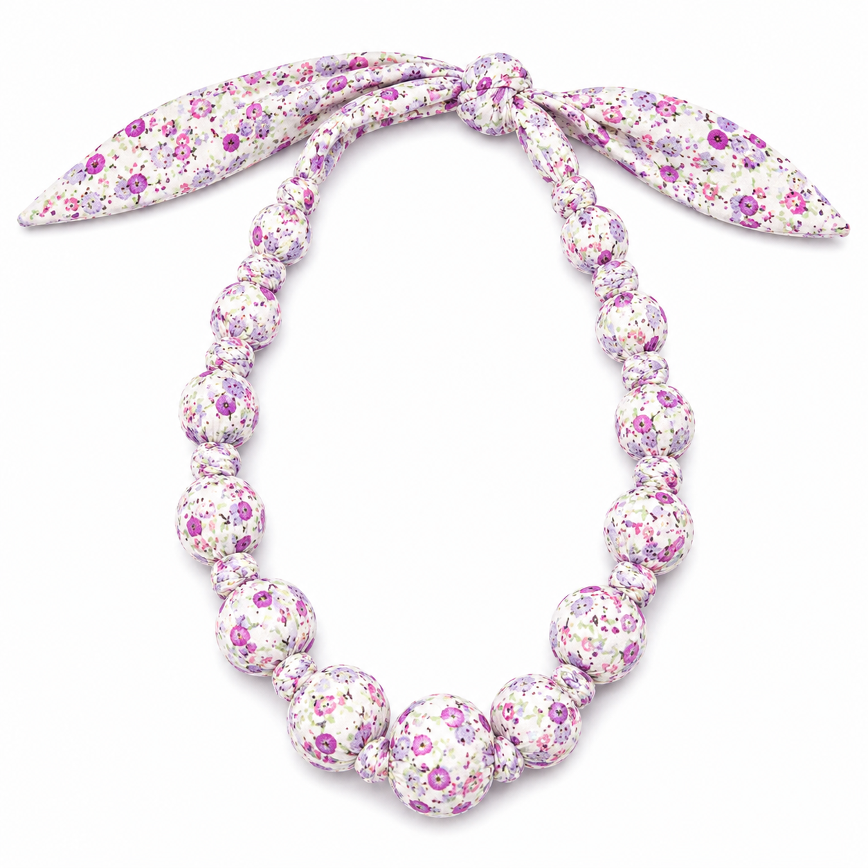 Beaded Neacklace قلب من كور خشب