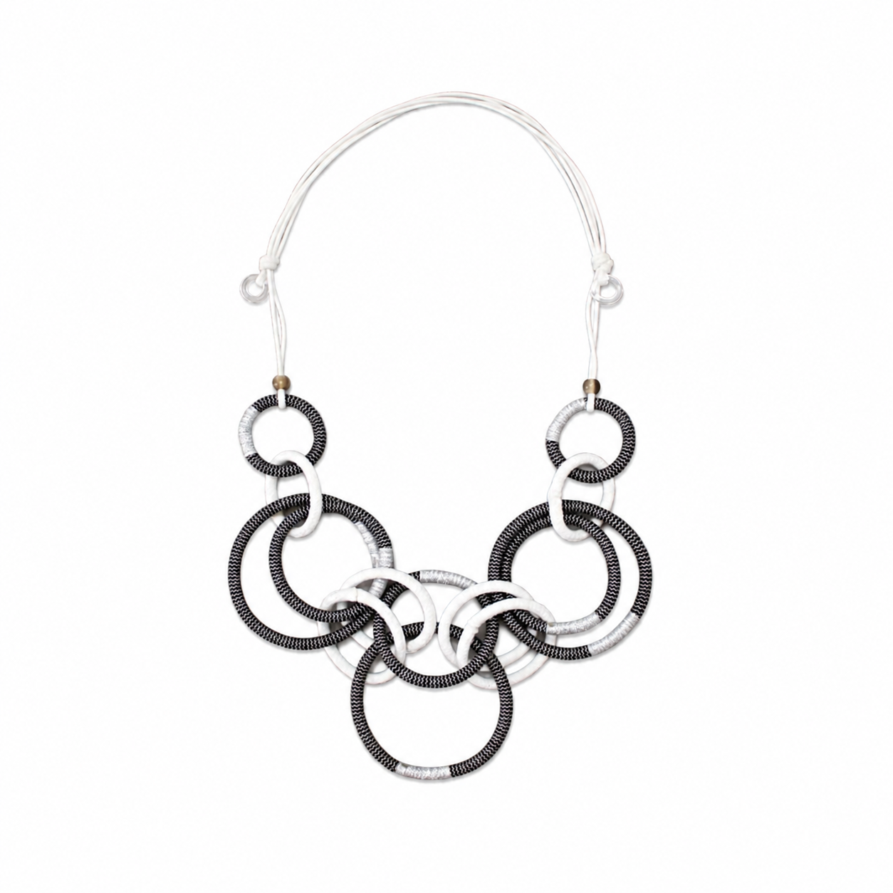 Black & White Link CICI Necklace قلب لون أبيض و أسود