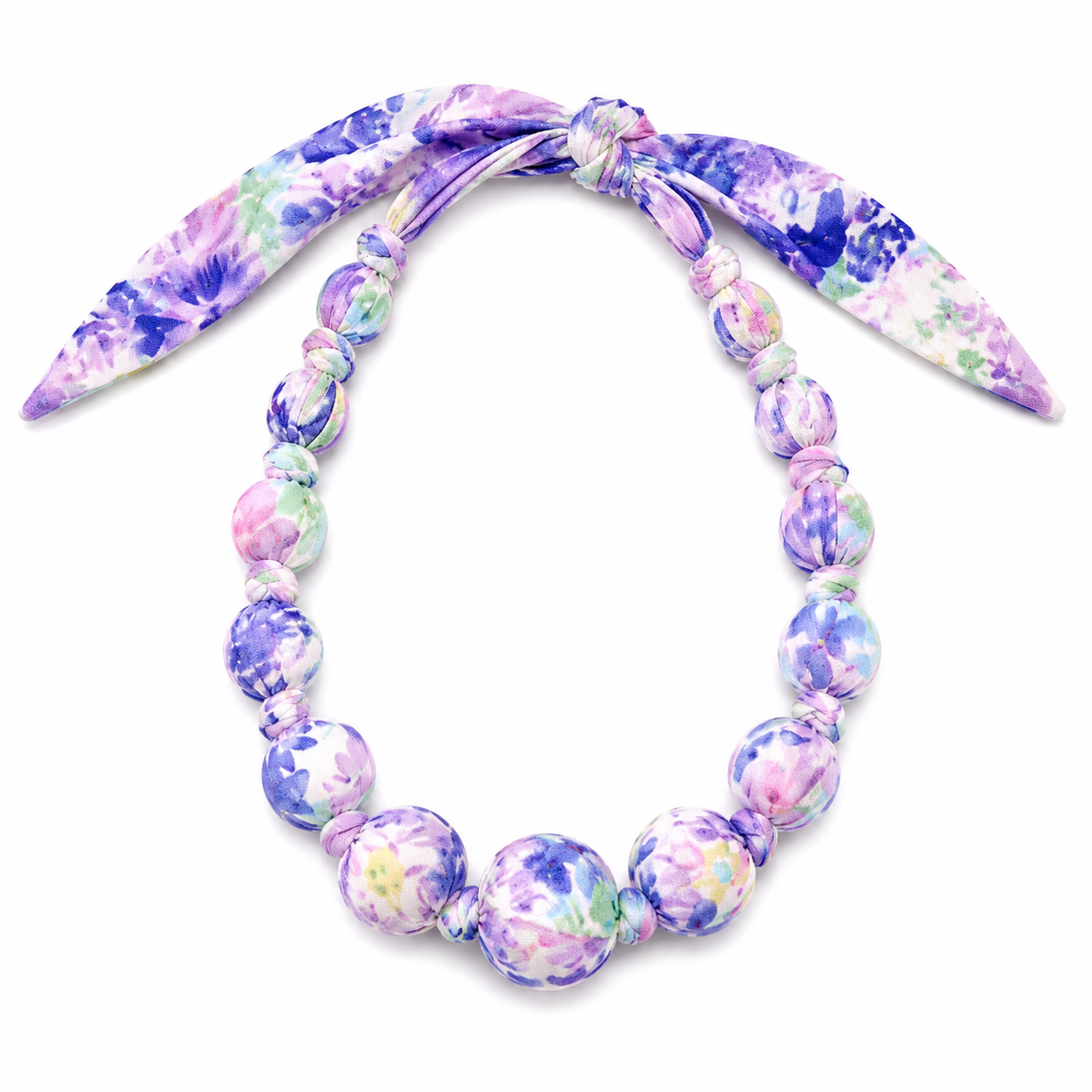Beaded Neacklace قلب من كور خشب