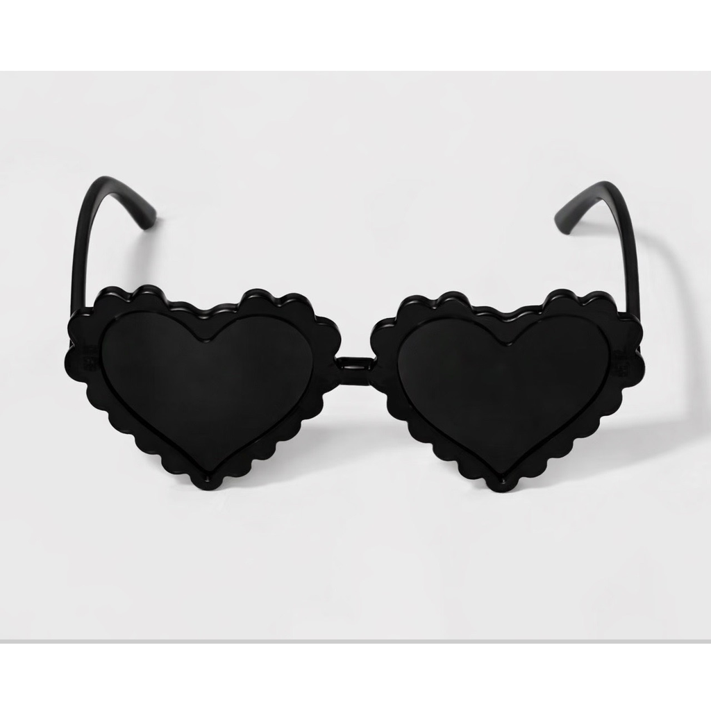 Heart Sunglasses Black نظارات لون أسود