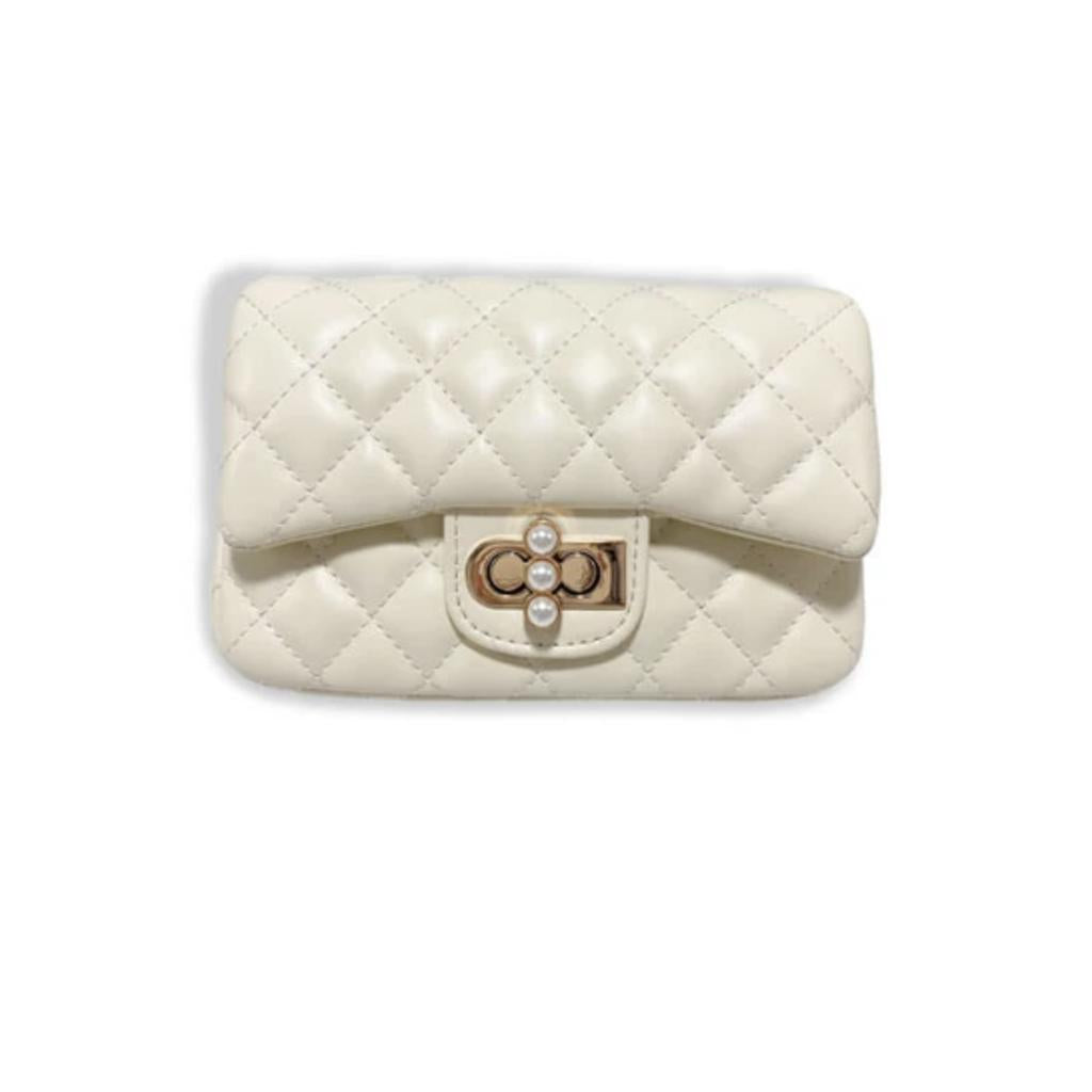 Cream Quilted Leather w/Pearl حقيبة لون أبيض
