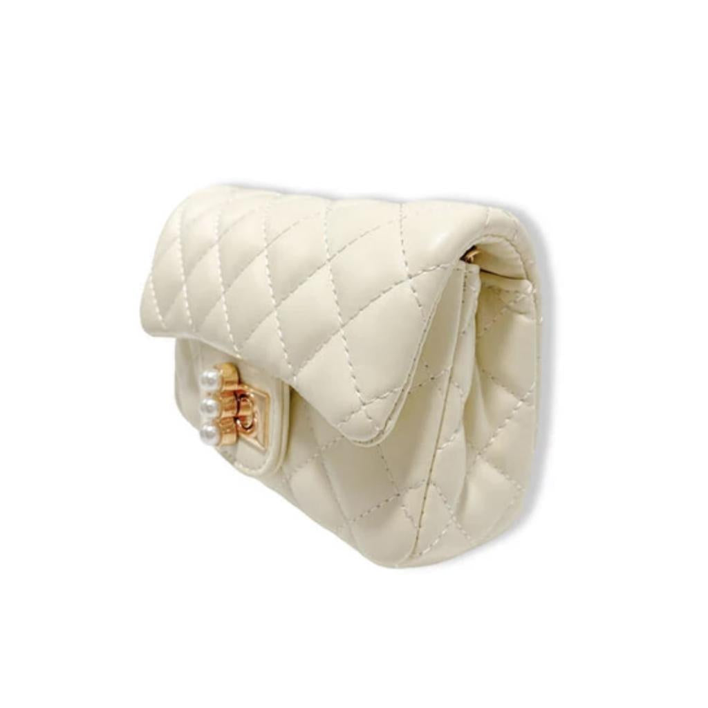 Cream Quilted Leather w/Pearl حقيبة لون أبيض