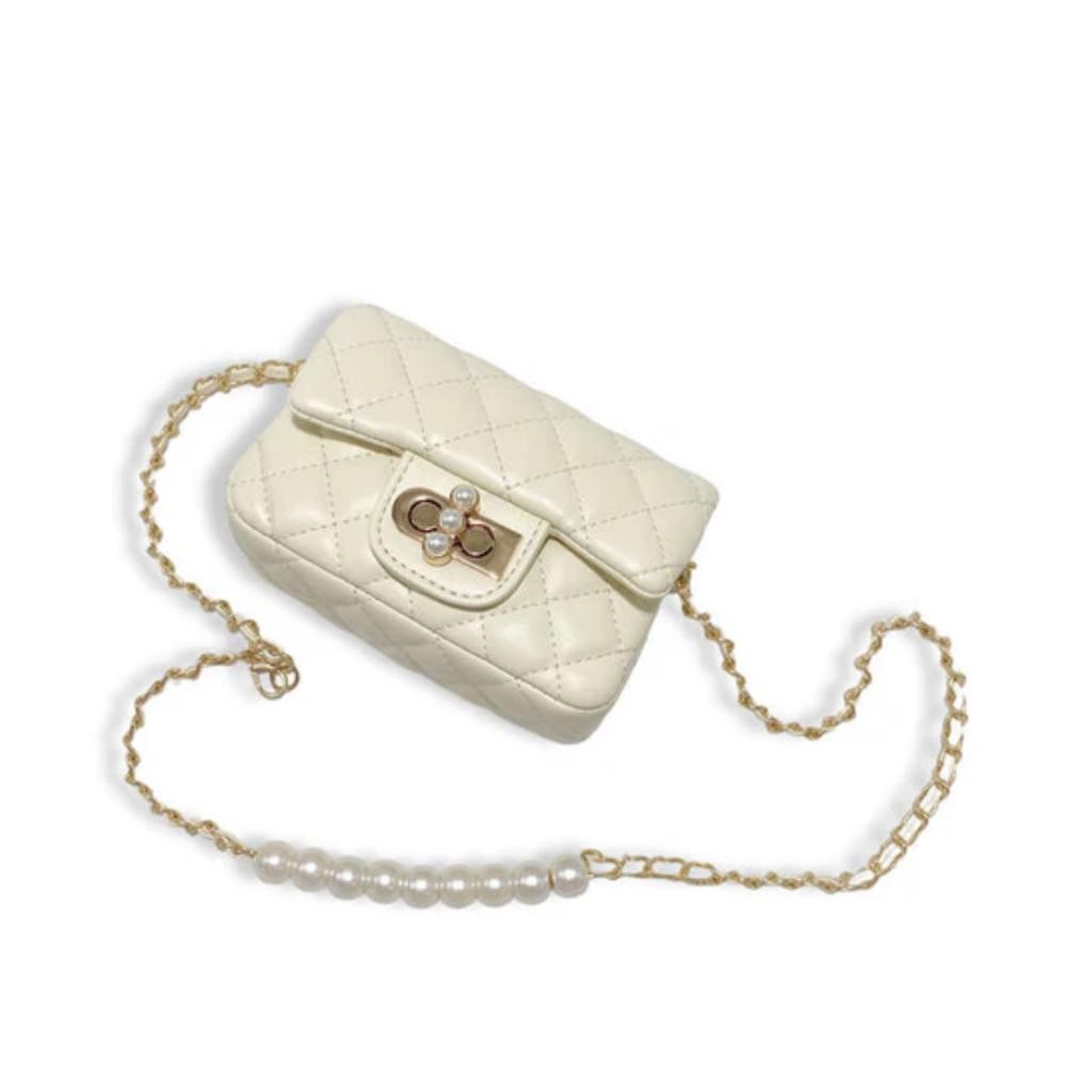 Cream Quilted Leather w/Pearl حقيبة لون أبيض